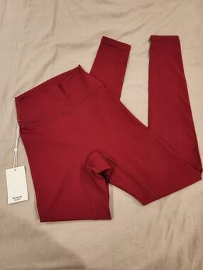 Monday Body Acadia Burgundy Red Leggings 27" XS S